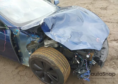 2021 Tesla Model S Plaid Tri Motor All-Wheel Drive z USA, uszkodzony, nr VIN 5YJSA1E64MF452906